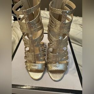 Nine West high heels size 5.5 gold